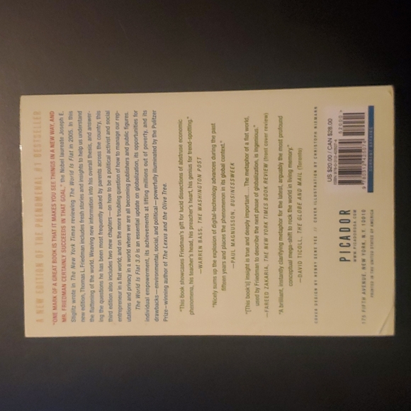 The World is Flat ISBN 978-0-312-42507-4 - Picture 2 of 3